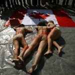 madrid-canada-foche-protesta-nudi-3 madrid-canada-foche-protesta-nudi-3